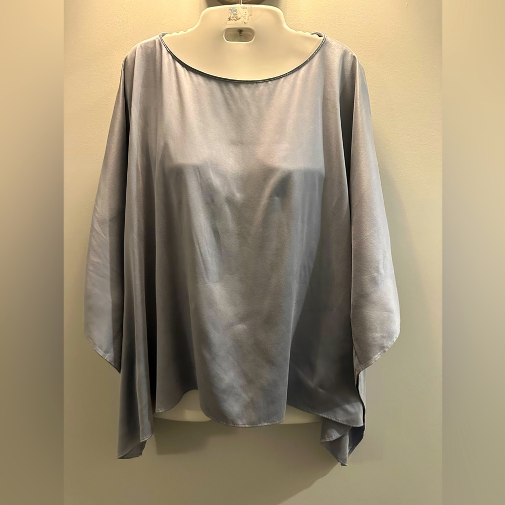 Lafayette 148 Batwing 100% silk Rhinestone collar detail blouse Size Small